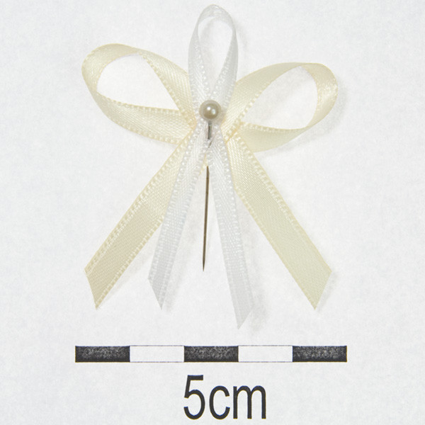 Svatební vývazek Ø 4,5 cm - krémová (1 ks)